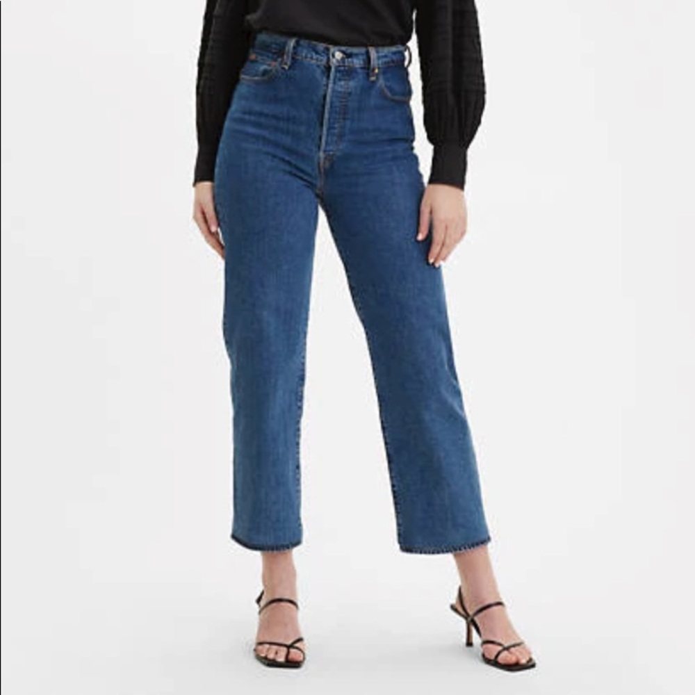 Levi’s Ribcage Straight Ankle Denim Size 28